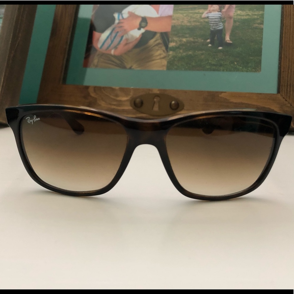 Ray-ban Wayfarer!